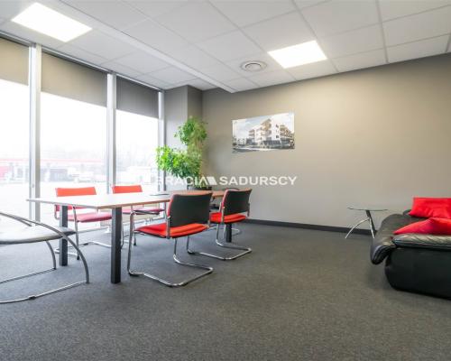 Lokal parterowy o powierzchni 65,51 m², Zakrzówek