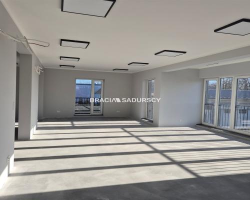 Wolnostojący obiekt biurowy- 300m2!!!