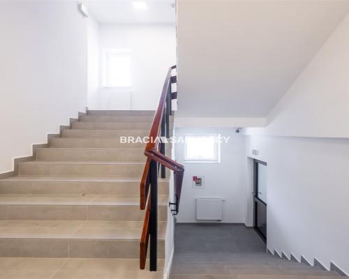 204m2 w biurowcu,ok. Mogilskiej,super cena 45zł/m2