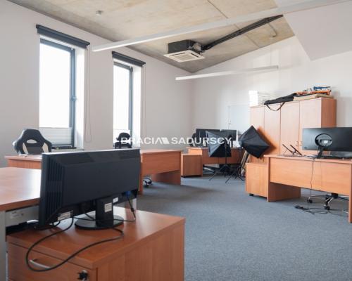 Lokal biurowo-magazynowy, 299m2, winda, dwa piętra