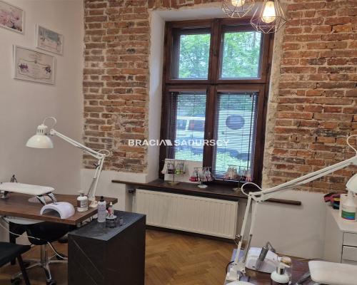 Lokal usługowy na parterze  - Dębniki