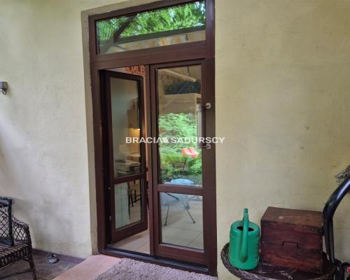 Lokal usługowy na parterze  - Dębniki