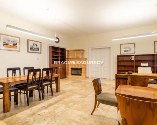 Lokale biurowe w kamienicy po generalnym remoncie!