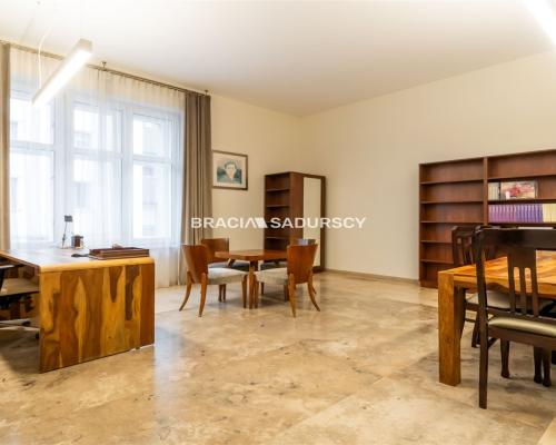 Lokale biurowe w kamienicy po generalnym remoncie!