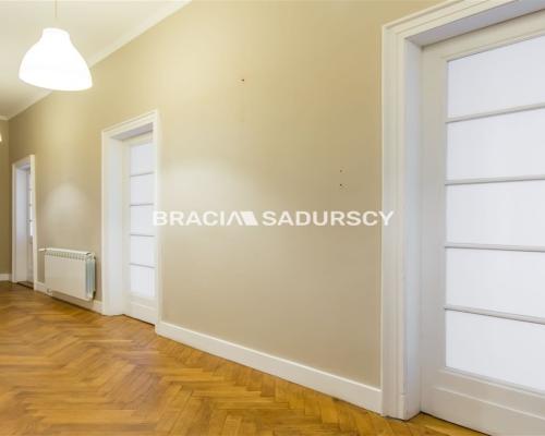 kamienica z windą, lokal biurowy 80m2, 3pok