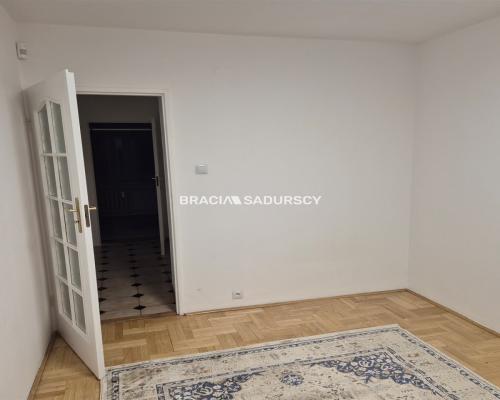 lokal na biuro, 64m2 na parterze,parking+tramwaj