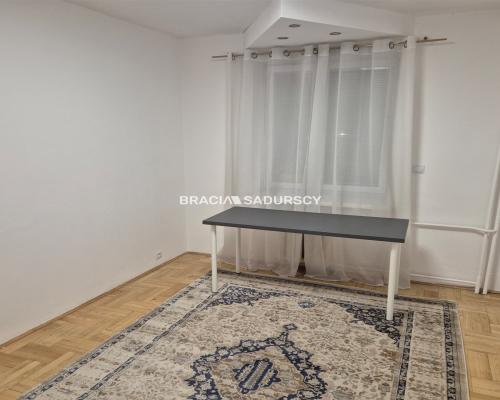 lokal na biuro, 64m2 na parterze,parking+tramwaj