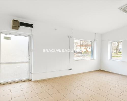 Widoczny lokal usługowy - 10m2 - obok Carrefour