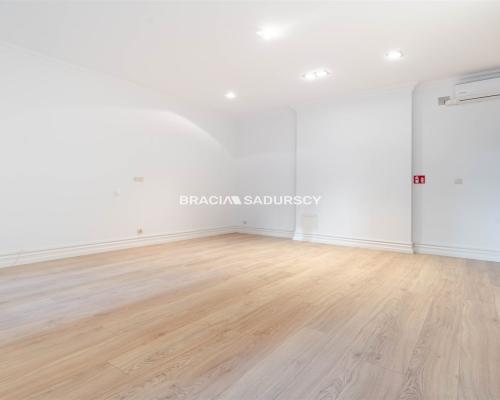 Ekskluzywny lokal do wynajęcia w prestiżowej kamienicy - Stare Miasto, Krak&oacute;w  

 Do wynajęcia wyjątkowy lokal położony