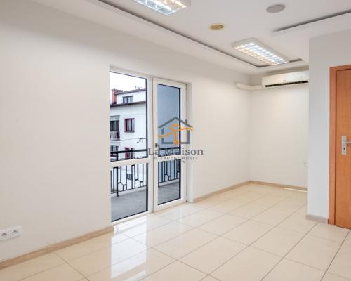 Zakopiańska, idealny na siedzibę firmy.