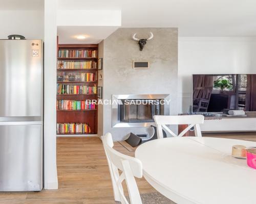 2-pok/bardzo przestronne/garderoba/garaz/piwnica