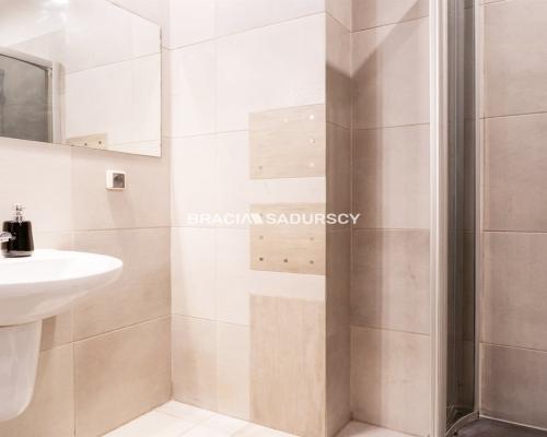 Zadbana Kawalerka z balkonem