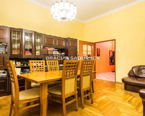 3 pok w samym centrum ul. Krowoderska