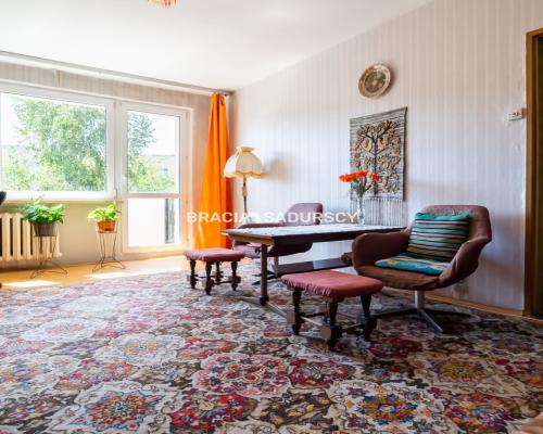 Aleksandry, mieszkanie z widokiem na zieleń.