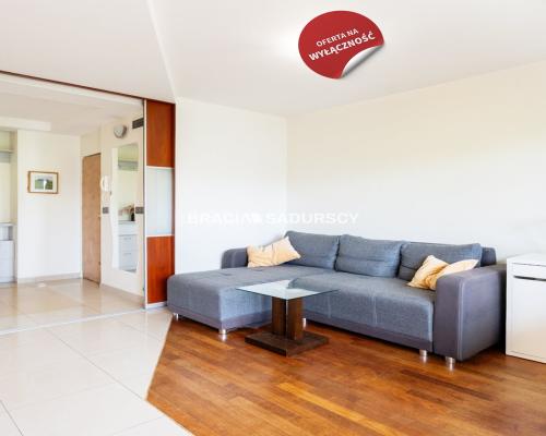 3-pokojowe mieszkanie z loggią- Zawodzie