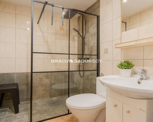 Przytulne 2 pok z osobną Kuchnią os. Oświecenia.