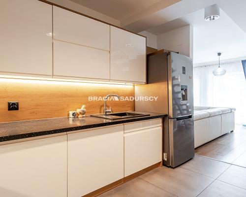 4-pok ul.Petrażyckiego/m.park.