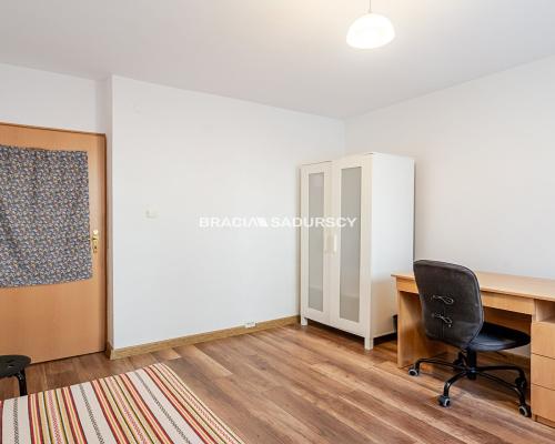 Sprzedam mieszkanie 62m2 z dużą piwnicą (3pok)