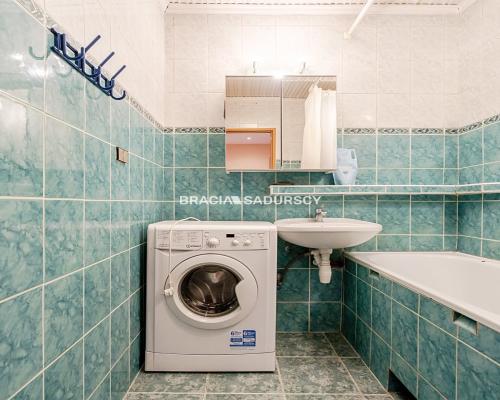 Sprzedam mieszkanie 62m2 z dużą piwnicą (3pok)