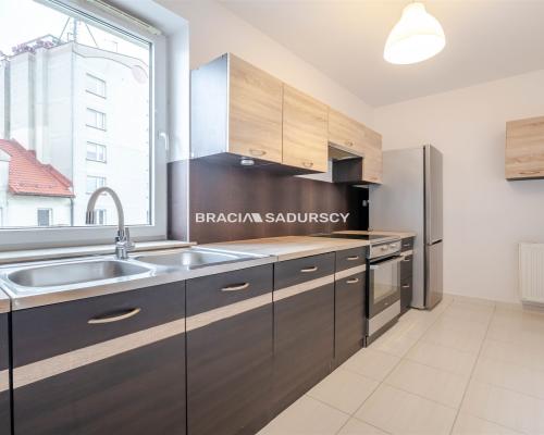 OKAZJA! Ustawne 2-pok, 2 balkony, duży potencjał!