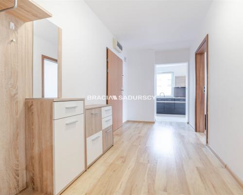 OKAZJA! Ustawne 2-pok, 2 balkony, duży potencjał!