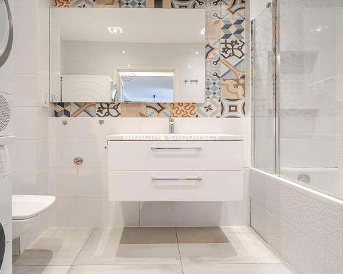 Komfortowe 3 pokoje z garażem oraz kom. lok.