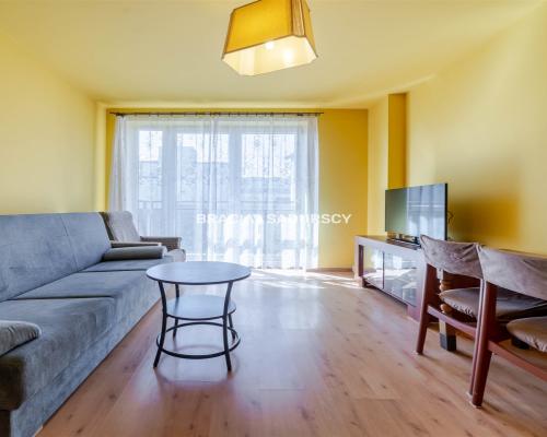 3-pok(oddzielne)z balkonem i widokiem na Wawel