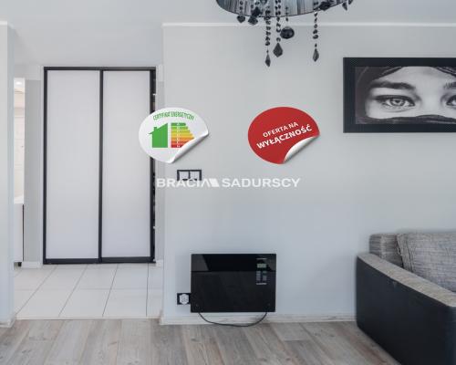 Sprzedam 2-pok/garaż/kom.lok/Górka Narodowa 42,8m2