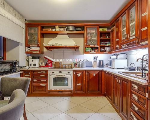 Stare Dębniki / blisko Parku / 5 pokoi /do remontu