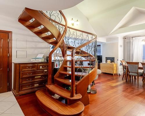 Stare Dębniki / blisko Parku / 5 pokoi /do remontu