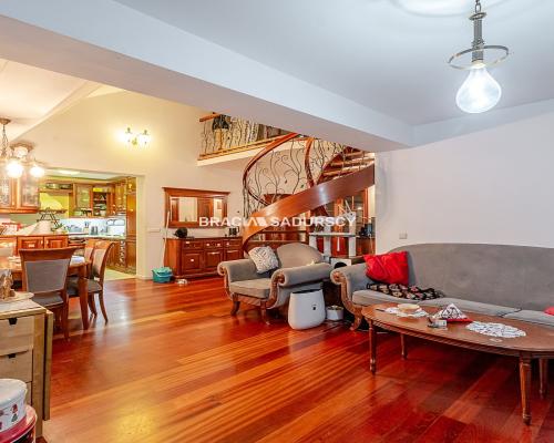 Stare Dębniki / blisko Parku / 5 pokoi /do remontu