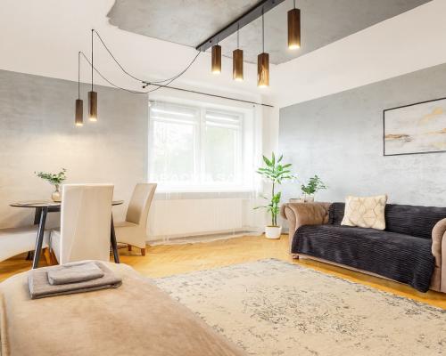 Stare Podgórze, 2 pokoje + kuchnia/balkon