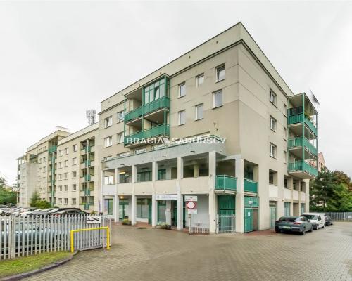 Sprzedam, duża kuchnia, 2-pok z balkonem