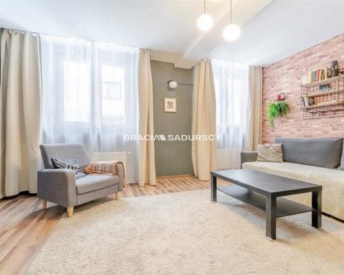 Parter, bez schodów i ograniczeń.