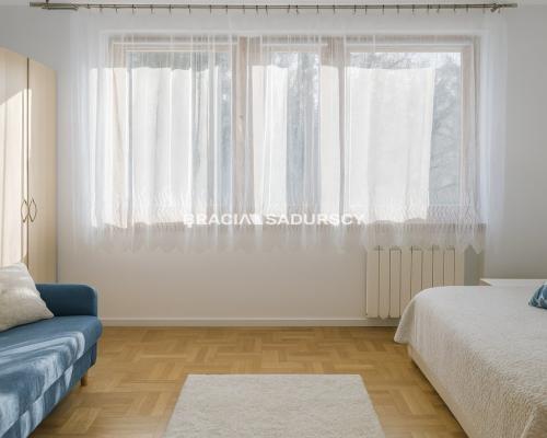 2 pokoje + osobna kuchnia z balkonem