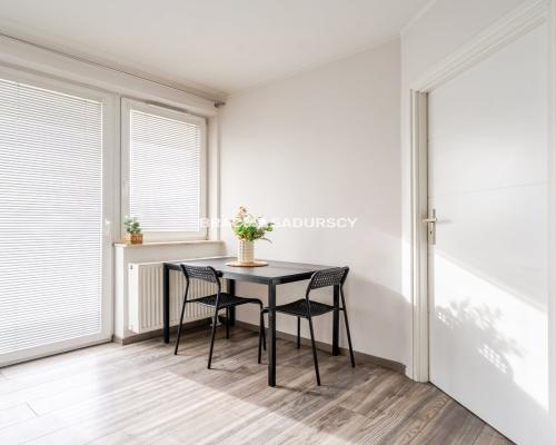 3 pok z osobną kuchnią - 29 Listopada.