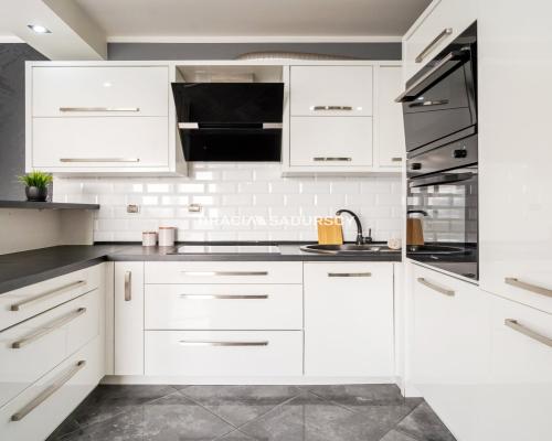 3 pok z osobną kuchnią - 29 Listopada.