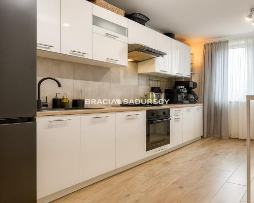 2 pok(oddzielne)48m2 z jana kuchnia po remoncie!