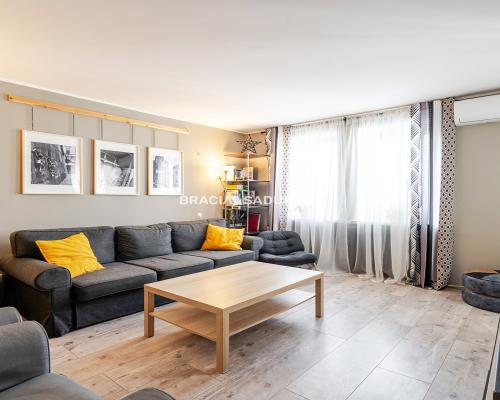 2 pok z osobną kuchnią i balkonem ul. Lipska