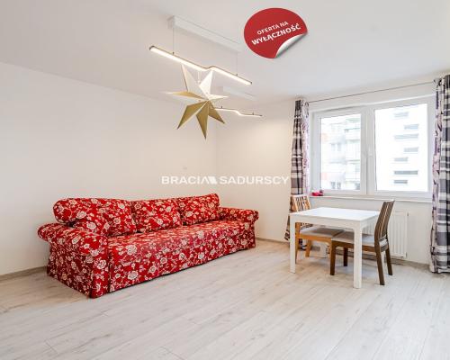 Fajne 2 pokojowe z dużym balkonem- 29. Listopada.