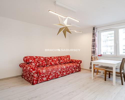 Fajne 2 pokojowe z dużym balkonem- 29. Listopada.