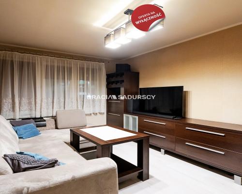 3pok (oddzielne) ok 45,5m2 os.Podwawelskie