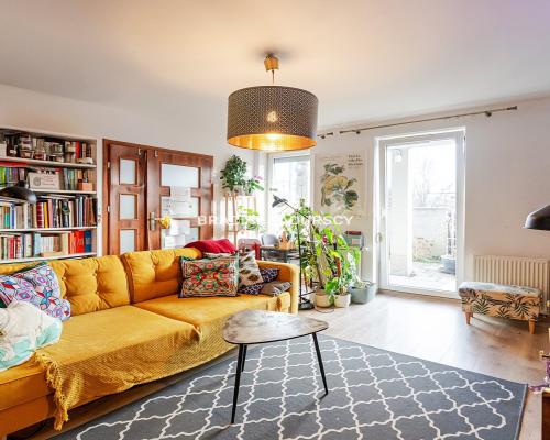 3-pok z dużym tarasem w spokojnej okolicy