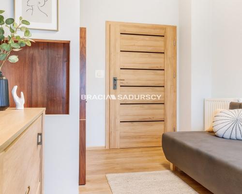 3 pokoje + balkon, 56 m² – idealne na start!