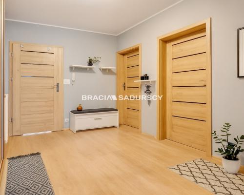 3 pokoje + balkon, 56 m² – idealne na start!