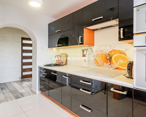 3 pokojowe mieszkanie z kuchnią 52,8m2 Centrum