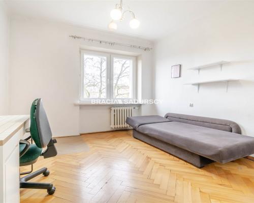 59m2 3 pok+os kuchnia Ul.Staszczyka Bronowice