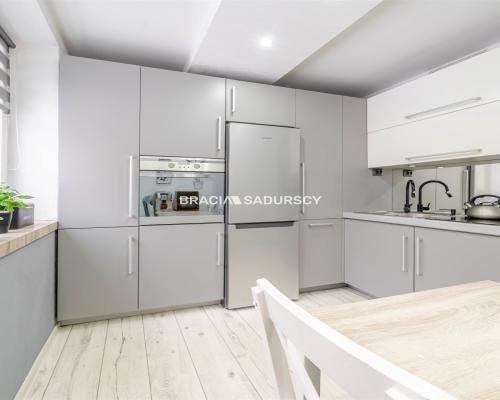 Komfortowe 2-pokojowe mieszkanie – centrum Skawiny