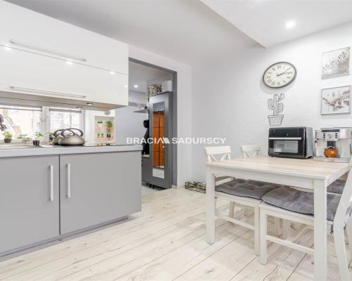 Komfortowe 2-pokojowe mieszkanie – centrum Skawiny