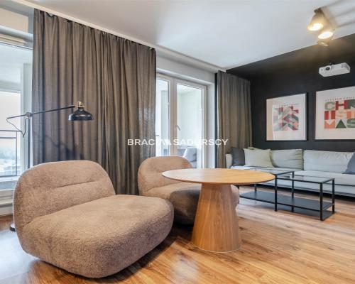 2 pokojowe mieszkanie z pięknym widokiem, 2xloggia